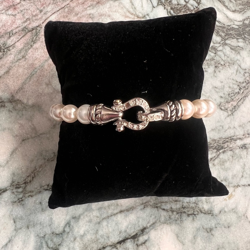 Silver Pearl Bracelet with Pave Horseshoe Buckle Clasp, 7.5"